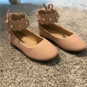 Elegant Blush Kids Dress Shoes with Pearl Details